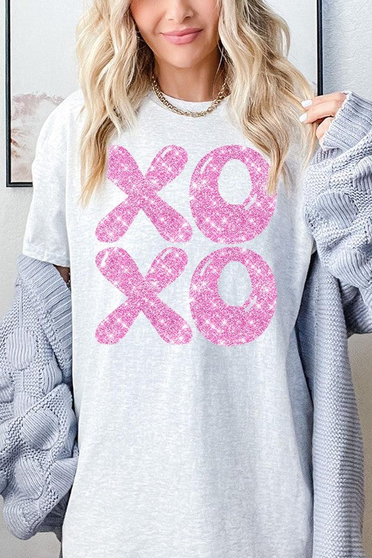 Glitter XOXO Short Sleeve Graphic Tee