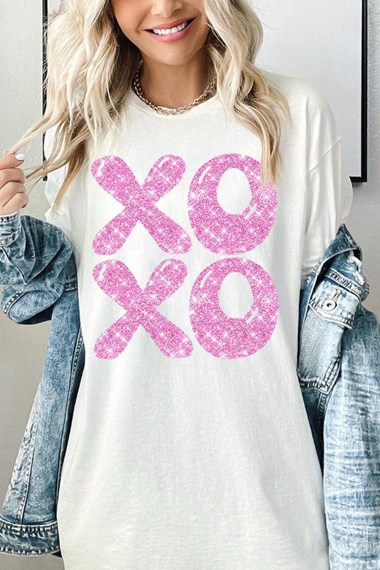 Glitter XOXO Short Sleeve Graphic Tee