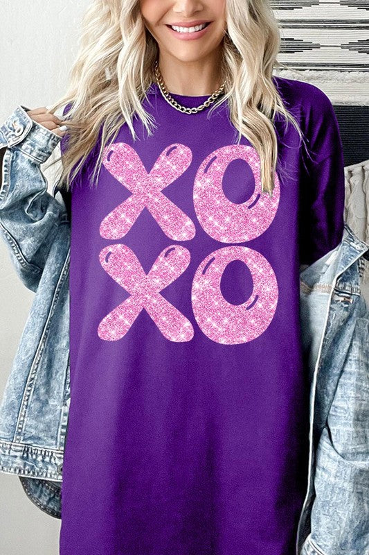 Glitter XOXO Short Sleeve Graphic Tee