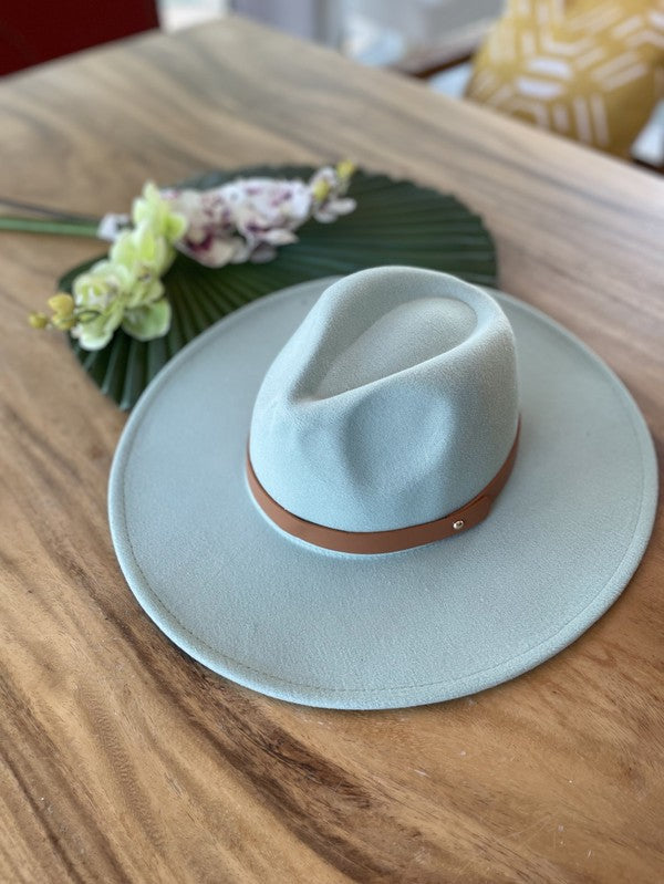 Wide Brim Panama Hat in Vegan Felt